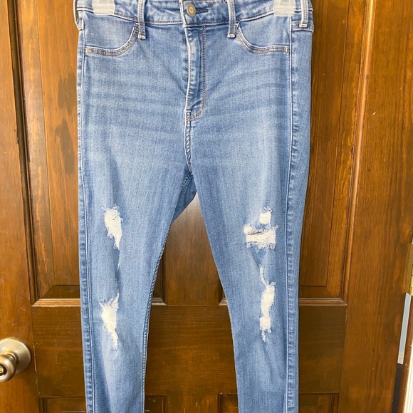 Jeans - Picture 1 of 2